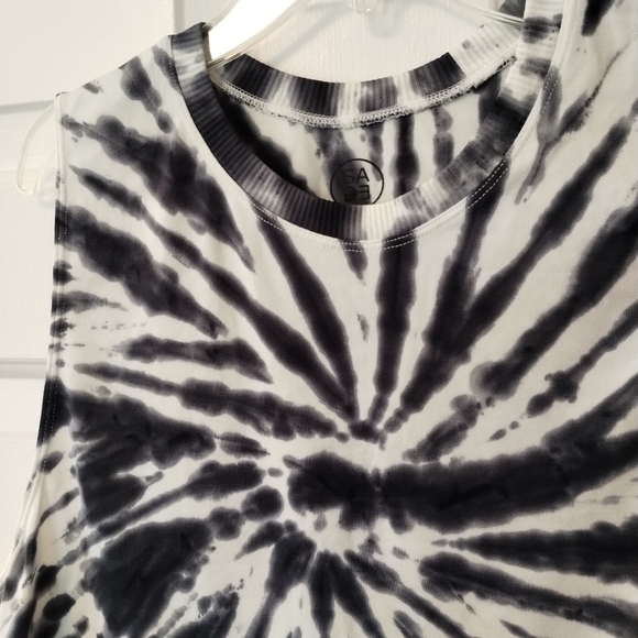*5 for $20* Sage Collective tiedye active tank top - Picture 4 of 6